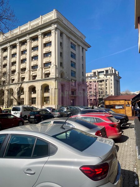 Cladire individuala S+P+3E, zona Parlament | Inchiriata, randament 5%